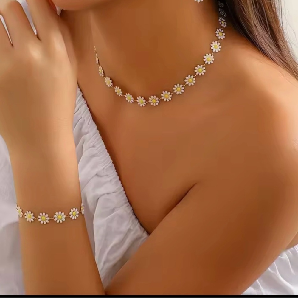 Korean Fashion 14k gold plated Necklace and bracelet set